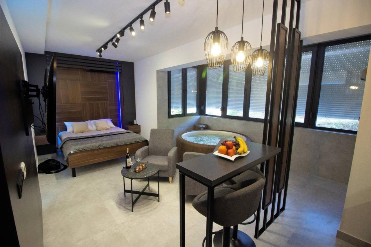 Jacuzzi Sauna Selfcheckin Mystic Mostar Buitenkant foto