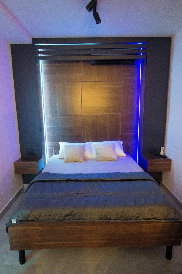 Jacuzzi Sauna Selfcheckin Mystic Mostar Buitenkant foto