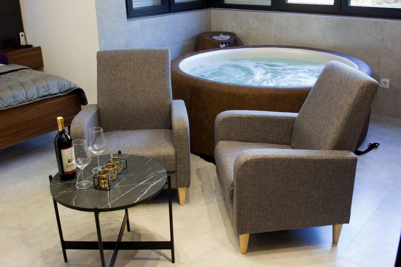 Jacuzzi Sauna Selfcheckin Mystic Mostar Buitenkant foto